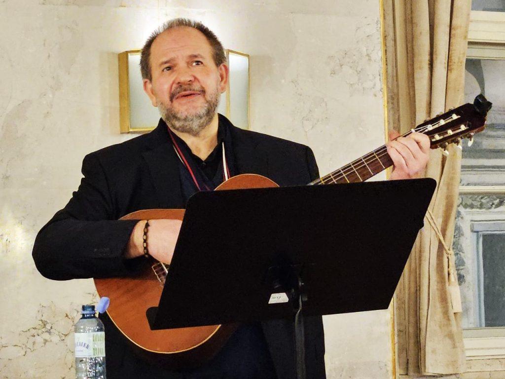 KONCERT “DUBROVAČKIH KAVALJERA”: Bečom odzvanjali čarobni zvuci “Jedna je Hrvatska” KONCERT “DUBROVAČKIH KAVALJERA”: Bečom odzvanjali čarobni zvuci “Jedna je Hrvatska”