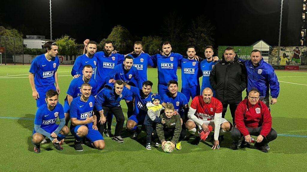 FRANKFURT: Smjena trenera Aničića i treći poraz Croatije u nizu FRANKFURT: Smjena trenera Aničića i treći poraz Croatije u nizu