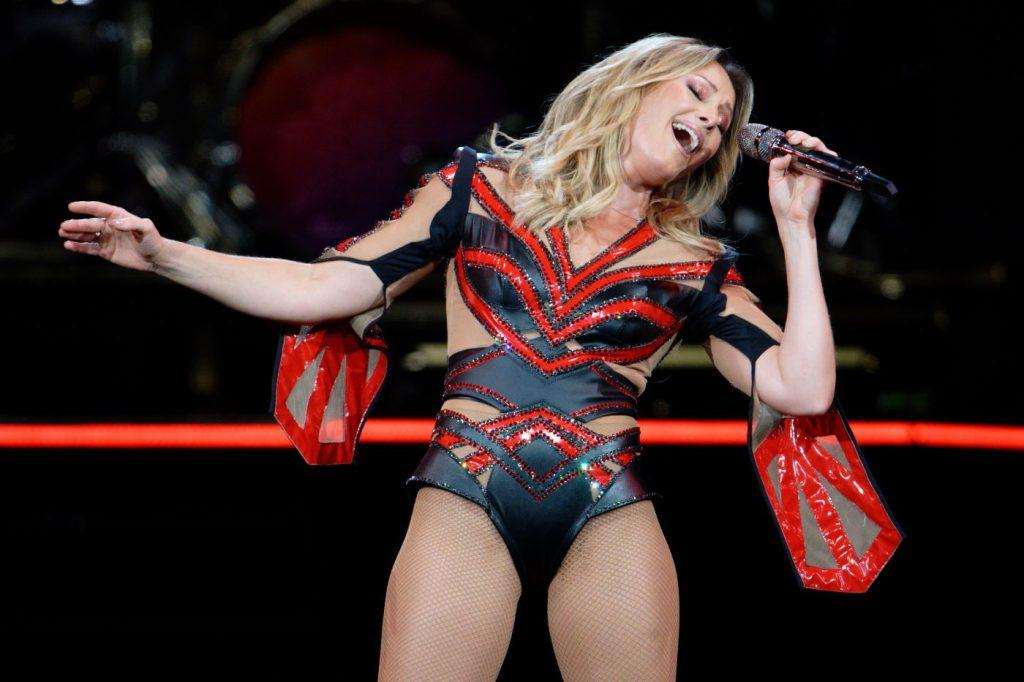 NAJAVLJENA SENZACIONALNA TURNEJA: Poznata pjevačica Helene Fischer održat će niz koncerata na stadionima u 2026. godini NAJAVLJENA SENZACIONALNA TURNEJA: Poznata pjevačica Helene Fischer održat će niz koncerata na stadionima u 2026. godini