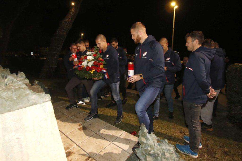 MAKARSKA: Hrvatski ragbijaši odali počast žrtvama Domovinskog rata