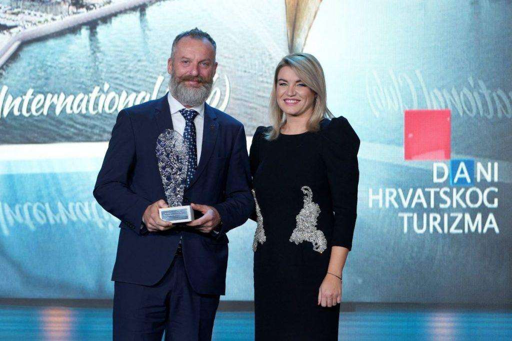 DANI HRVATSKOG TURIZMA: Dubrovnik proglašen šampionom hrvatskog turizma za 2023. godinu DANI HRVATSKOG TURIZMA: Dubrovnik proglašen šampionom hrvatskog turizma za 2023. godinu