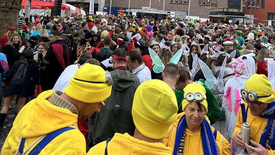 KÖLN / DÜSSELDORF / MAINZ: U Njemačkoj danas, 11. studenog u 11.11 sati započela sezona karnevala KÖLN / DÜSSELDORF / MAINZ: U Njemačkoj danas, 11. studenog u 11.11 sati započela sezona karnevala