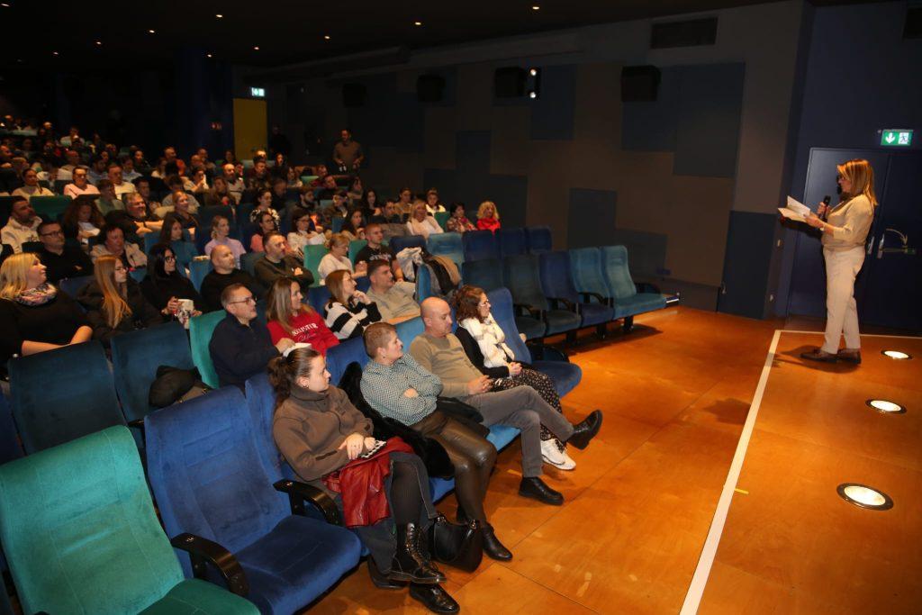 HRVATI U STUTTGARTU NA PREMIJERI FILMA "ŠESTI AUTOBUS": Put do slobode, neovisnosti i pravde je put na koji su rijetki spremni krenuti