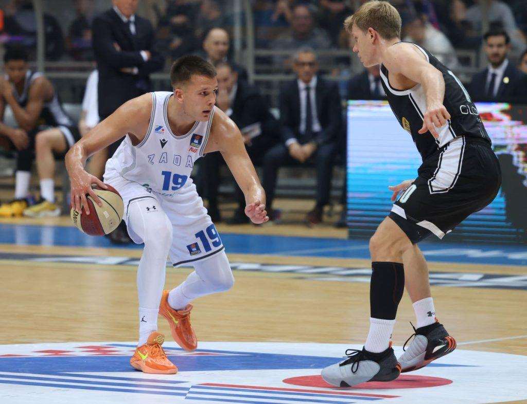 DAR ZADRANIMA ZA BOŽIĆ: Košarkaši Zadra 'pregazili' Partizan briljantnom izvedbom pred 8.500 navijača DAR ZADRANIMA ZA BOŽIĆ: Košarkaši Zadra 'pregazili' Partizan briljantnom izvedbom pred 8.500 navijača