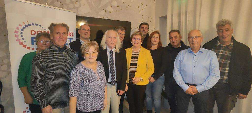 POVRATNIK U HRVATSKU: Ponekad mi se čini da neki stranci imaju veća prava nego mi povratnici, za nas nema podrške kakvu bismo trebali imati POVRATNIK U HRVATSKU: Ponekad mi se čini da neki stranci imaju veća prava nego mi povratnici, za nas nema podrške kakvu bismo trebali imati