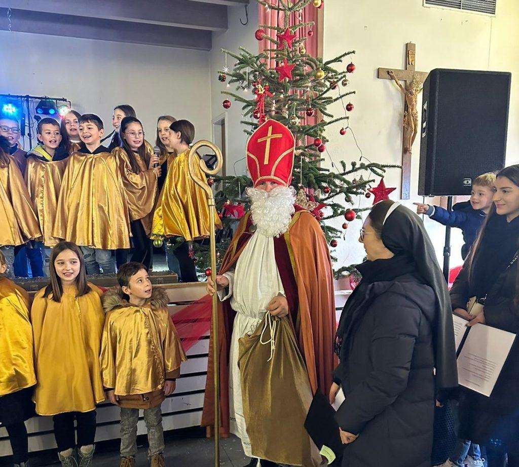 MAINZ/WIESBADEN/MAIN-TAUNUS/HOCHTAUNUS: Na proslavi Nikolinja uživala i djeca, roditelji, bake, djedovi... MAINZ/WIESBADEN/MAIN-TAUNUS/HOCHTAUNUS: Na proslavi Nikolinja uživala i djeca, roditelji, bake, djedovi...