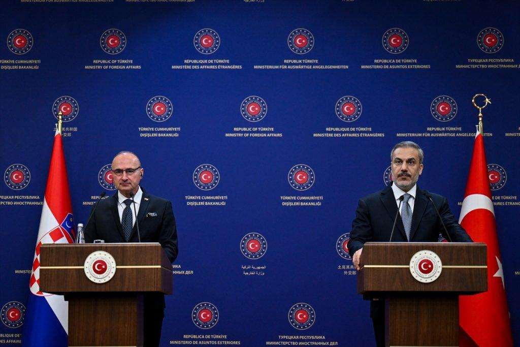 GRLIĆ- RADMAN U ANKARI: Osigurao tursku potporu za pristupanje OECD-u GRLIĆ- RADMAN U ANKARI: Osigurao tursku potporu za pristupanje OECD-u