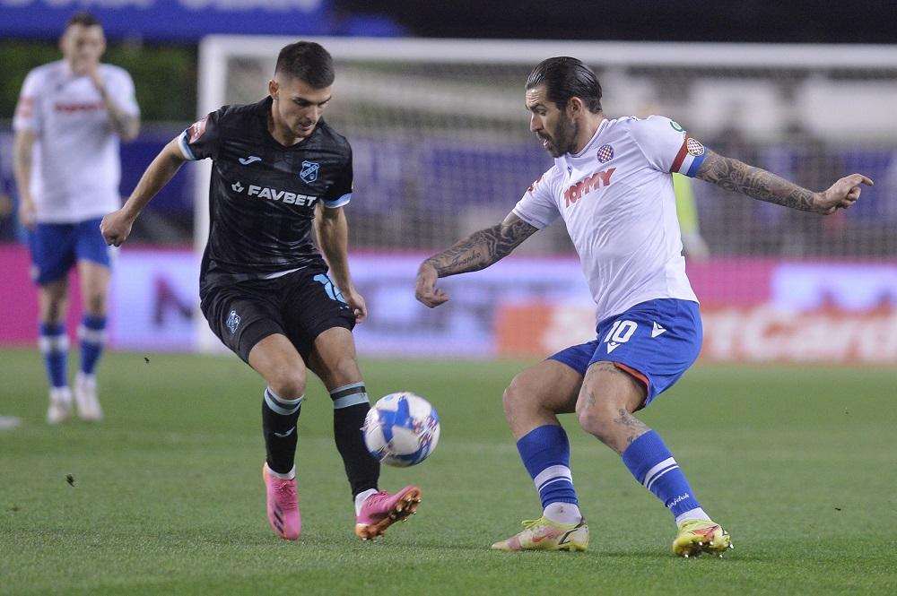 ŠOK NA POLJUDU: Rijeka preokretom pobijedila Hajduk i preuzela vrh ljestvice ŠOK NA POLJUDU: Rijeka preokretom pobijedila Hajduk i preuzela vrh ljestvice