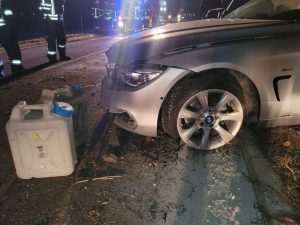 (FOTO) STUTTGART/FEUERBACH: 20-godišnja Hrvatica prebrzo vozila BMW i skrivila prometnu nesreću, zadobila je lakše tjelesne ozljede
