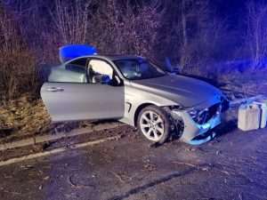 (FOTO) STUTTGART/FEUERBACH: 20-godišnja Hrvatica prebrzo vozila BMW i skrivila prometnu nesreću, zadobila je lakše tjelesne ozljede