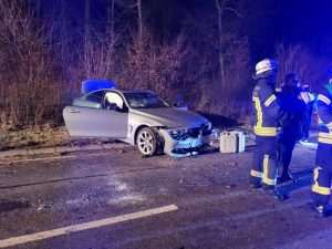 (FOTO) STUTTGART/FEUERBACH: 20-godišnja Hrvatica prebrzo vozila BMW i skrivila prometnu nesreću, zadobila je lakše tjelesne ozljede
