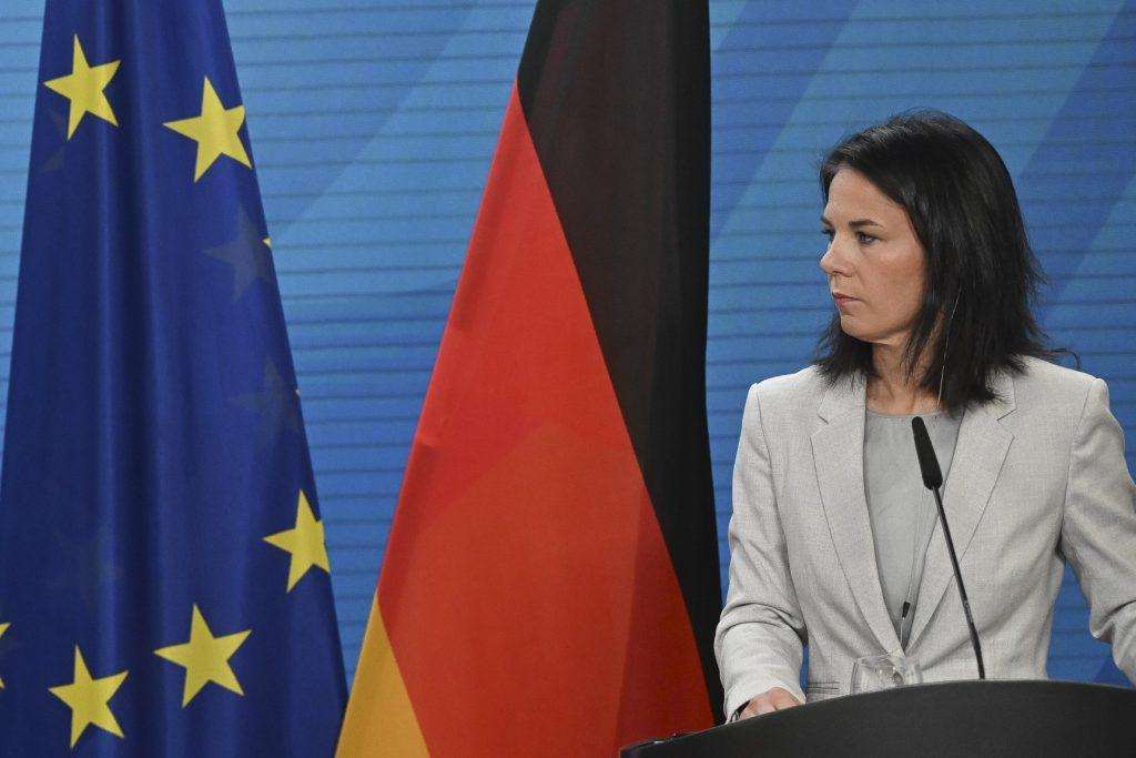 BERLIN: Posjet njemačke ministrice Ukrajini prekinut je zbog ruske bespilotne letjelice BERLIN: Posjet njemačke ministrice Ukrajini prekinut je zbog ruske bespilotne letjelice