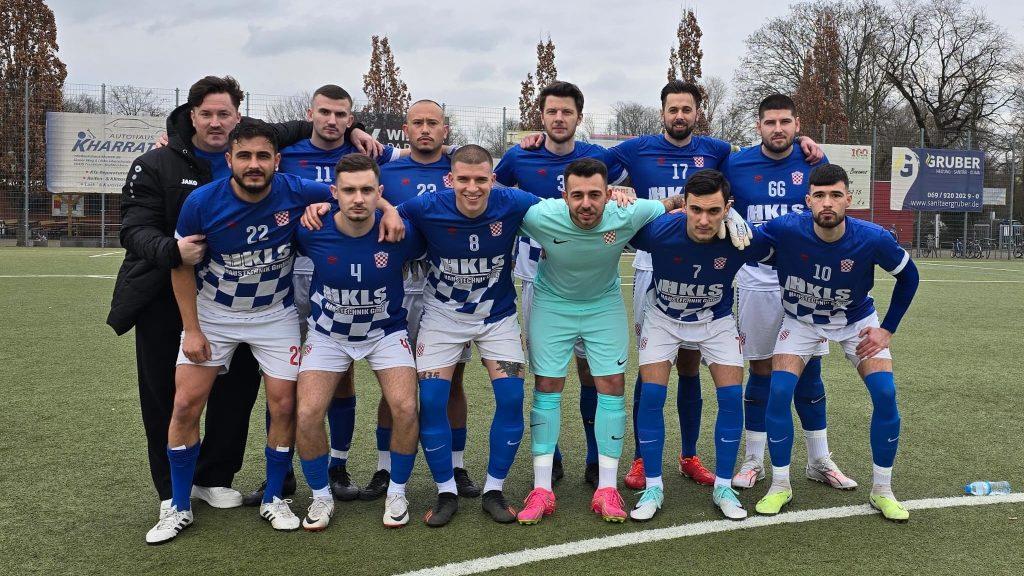 FRANKFURT: Pobjeda prve i težak poraz druge momčadi Croatije Frankfurt FRANKFURT: Pobjeda prve i težak poraz druge momčadi Croatije Frankfurt