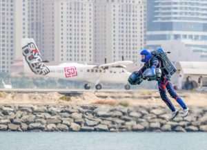 DUBAI: Održana prva svjetska utrka pilota u jet odijelima - postizali brzinu od 128 km/h