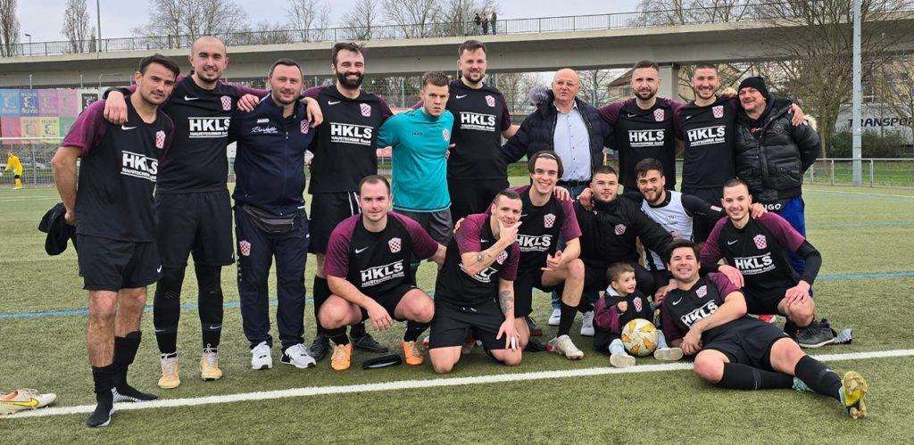 PETICA U MREŽI GOSTIJU: Tri pogotka Matovića i dva pogotka Propadala za visoku 5:0 pobjedu Croatije Frankfurt Momčad Croatije II / Foto: Fenix (Daniel Pleša)