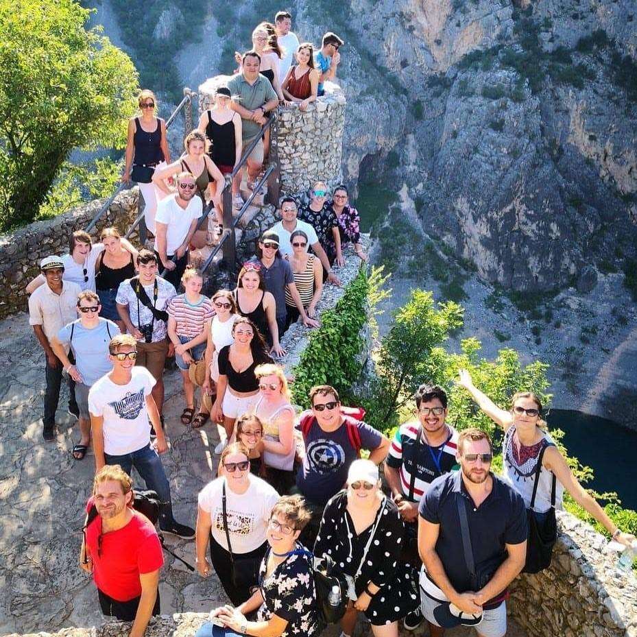 „LJETNA ŠKOLA DOMOVINA“: Zaklada Udruge hrvatsko-američkih profesionalaca (ACAP) zajedno s hrvatskom vladom organizira 14-dnevnu kulturnu i obrazovnu turneju po Hrvatskoj Pripadnici Ljetna škola Domovina u Hrvatskoj / Foto: Fenix (ACAP)