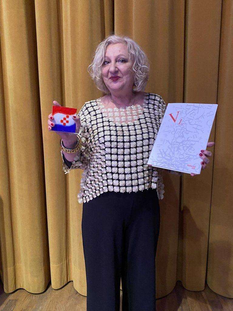 PRIZNANJE U PRAVO VRIJEME I U PRAVE RUKE: Hrvatska kulturno-umjetnička i sportska zajednica Berlin izražava ponos i zahvalnost dobitkom priznanja Večernjakove Domovnice 2024. Na slici Karmen Meić / Foto: Sonja Breljak