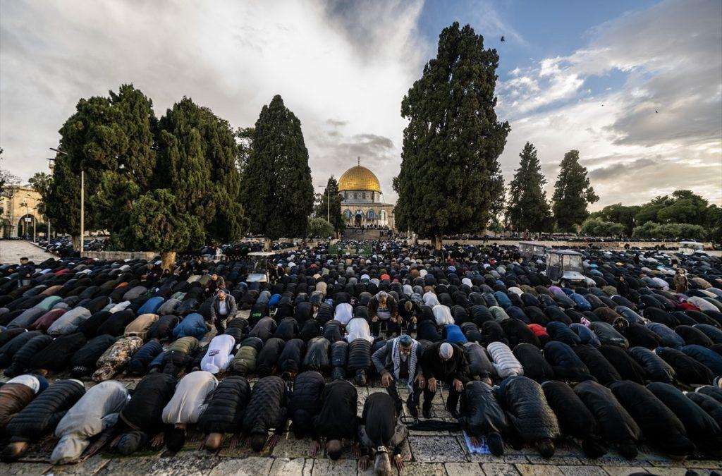 Bajram namaz ispred džamije Al Aksa u Jeruzalemu / Foto: Anadolu