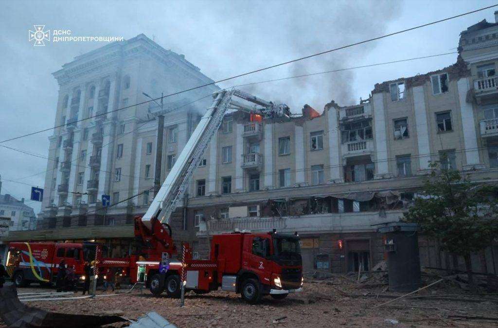 NOVI RUSKI NAPAD NA UKRAJINU: U regiji Dnjepropetrovsk poginulo najmanje 8 osoba, uključujući dvoje djece, a još 18 ih je ranjeno Ruski napadi na ukrajinsku regiju Dnjepropetrovsk / Foto: Anadolu