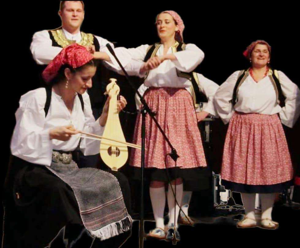 TANJA MALEŠ-KRZNAR IZ DUISBURGA: Počeli smo prije 21 godinu s 12 majki..., nismo imali ništa, ali imali smo nešto nevidljivo zbog čega i danas trajemo TANJA MALEŠ-KRZNAR IZ DUISBURGA: Počeli smo prije 21 godinu s 12 majki..., nismo imali ništa, ali imali smo nešto nevidljivo zbog čega i danas trajemo