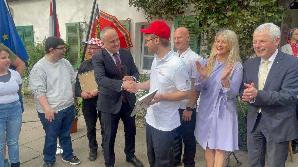 (FOTO) "CUPI'S SPOON 2024" U MAINZU: Na međunarodnom gastro natjecanju osoba s invaliditetom natjecao se i Hrvat, pobjedu odnijeli Nijemci (FOTO) "CUPI'S SPOON 2024" U MAINZU: Na međunarodnom gastro natjecanju osoba s invaliditetom natjecao se i Hrvat, pobjedu odnijeli Nijemci