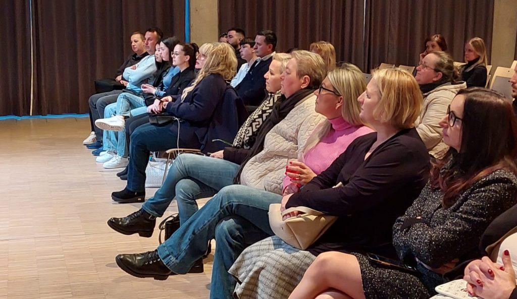 (FOTO) "NEMA ME": Predstava koja je publiku u Münchenu ostavila pod dojmom