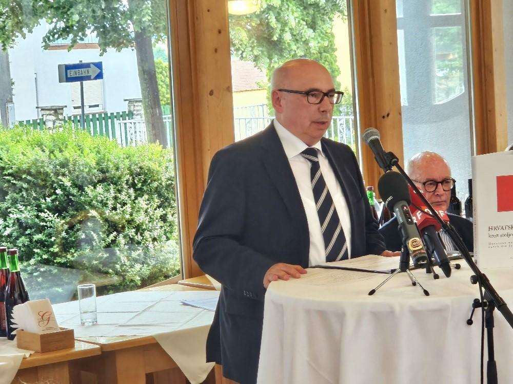 BOŠNJAK: “Hrvatske novine imaju stratešku važnost za očuvanje i razvijanje hrvatskog identiteta” Silvio Kus