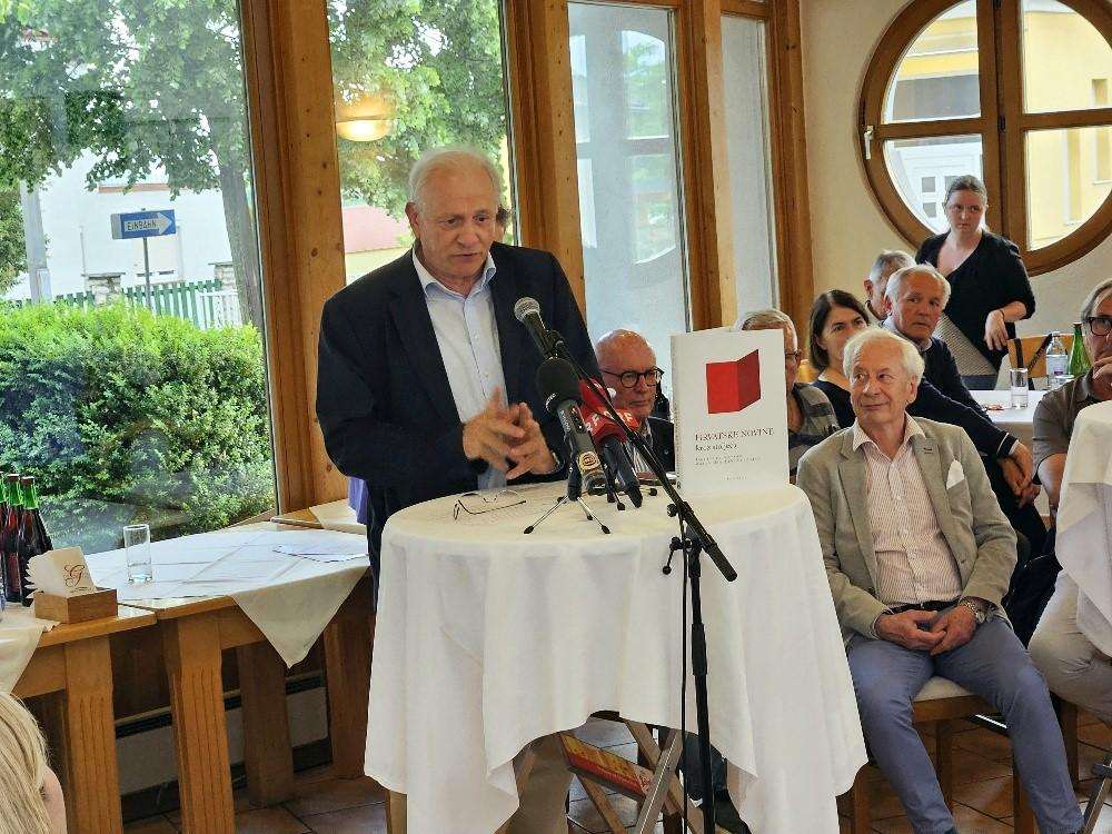 BOŠNJAK: “Hrvatske novine imaju stratešku važnost za očuvanje i razvijanje hrvatskog identiteta” BOŠNJAK: “Hrvatske novine imaju stratešku važnost za očuvanje i razvijanje hrvatskog identiteta”