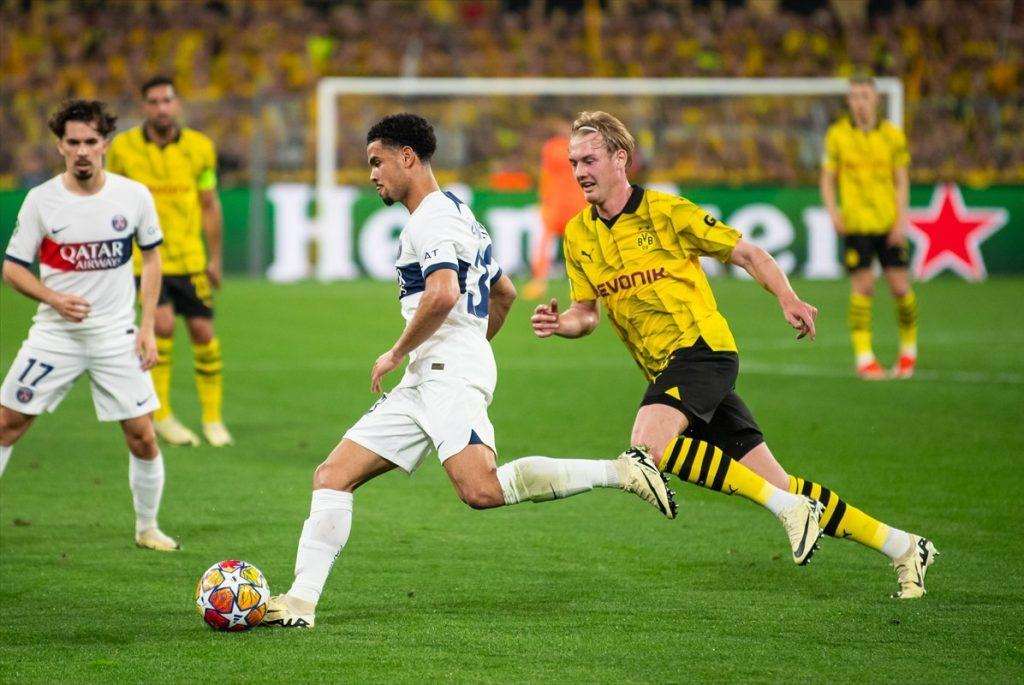 SJAJAN NOGOMET NA WESTFALENU: Borussia srušila PSG i stekla prednost pred uzvrat u Parizu Detalj s utakmice Borussia - PSG / Foto: Anadolu
