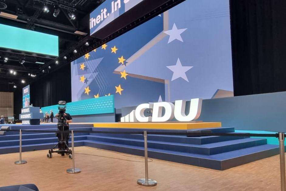 ŽESTOK POČETAK KAMAPANJE ZA EU IZBORE: CDU i CSU paljbom udarili po AfD-u i vladajućoj „semafor“ koaliciji Konvencija CDU-a u Berlinu / Foto: Fenix (SIM)