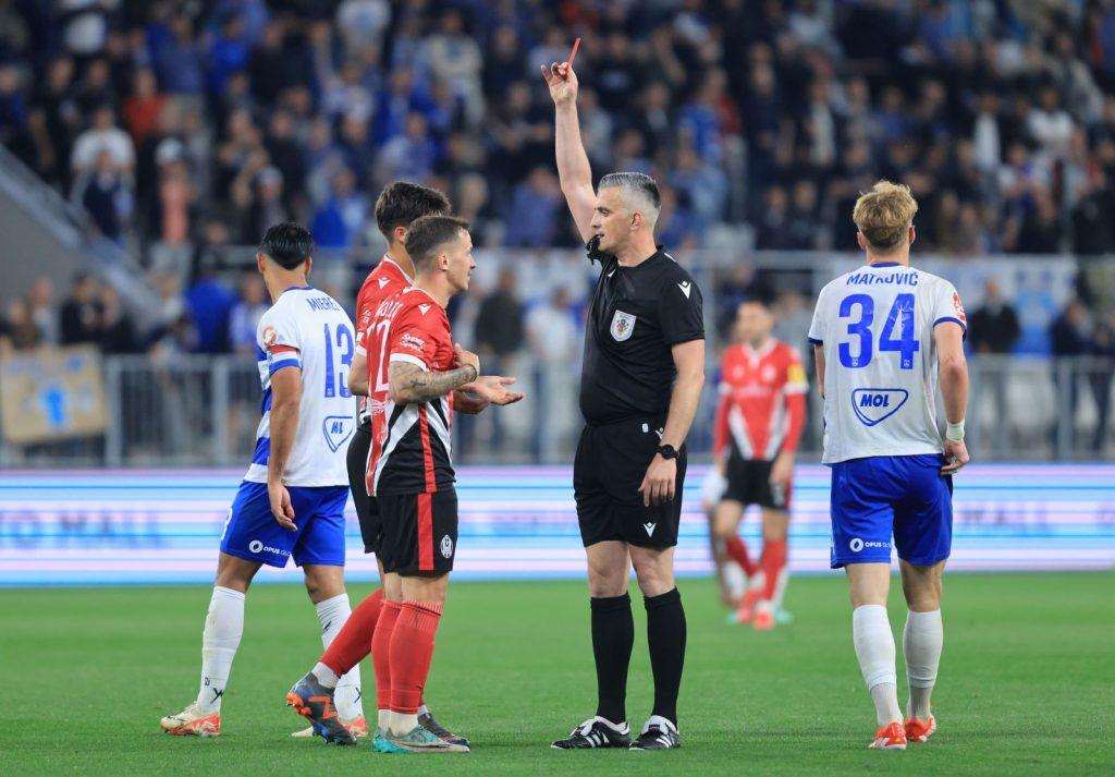 HNL: Osijek savladao Lokomotivu i napravio veliki korak ka osvajanju četvrtog mjesta Detalj s utakmice Osijeka i Lokomotive / Foto: Hina