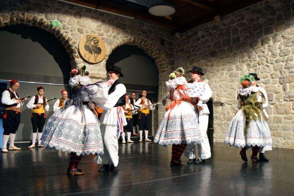 DUBROVNIK: HTZ dodijelio jubilarne 20. nagrade i priznanja Zlatna penkala stranim novinarima Hrvatska turistička zajednica održala je 20. dodjelu nagrada „Zlatna penkala“ u četvrtak u dubrovačkim Lazaretima / Foto: Hina