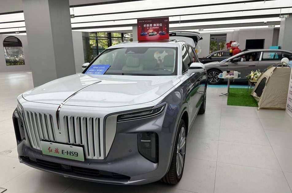 Kineski automobili u prodajnom salonu u Pekingu / Foto: Fenix (SIM)