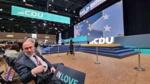 CDU USVAJA NOVI PROGRAM KOJI NIJE MIJENJAN OD ERE ANGELE MERKEL: Povijesnu promjeni prati i hrvatski ministar Konvencija CDU-a u Berlinu