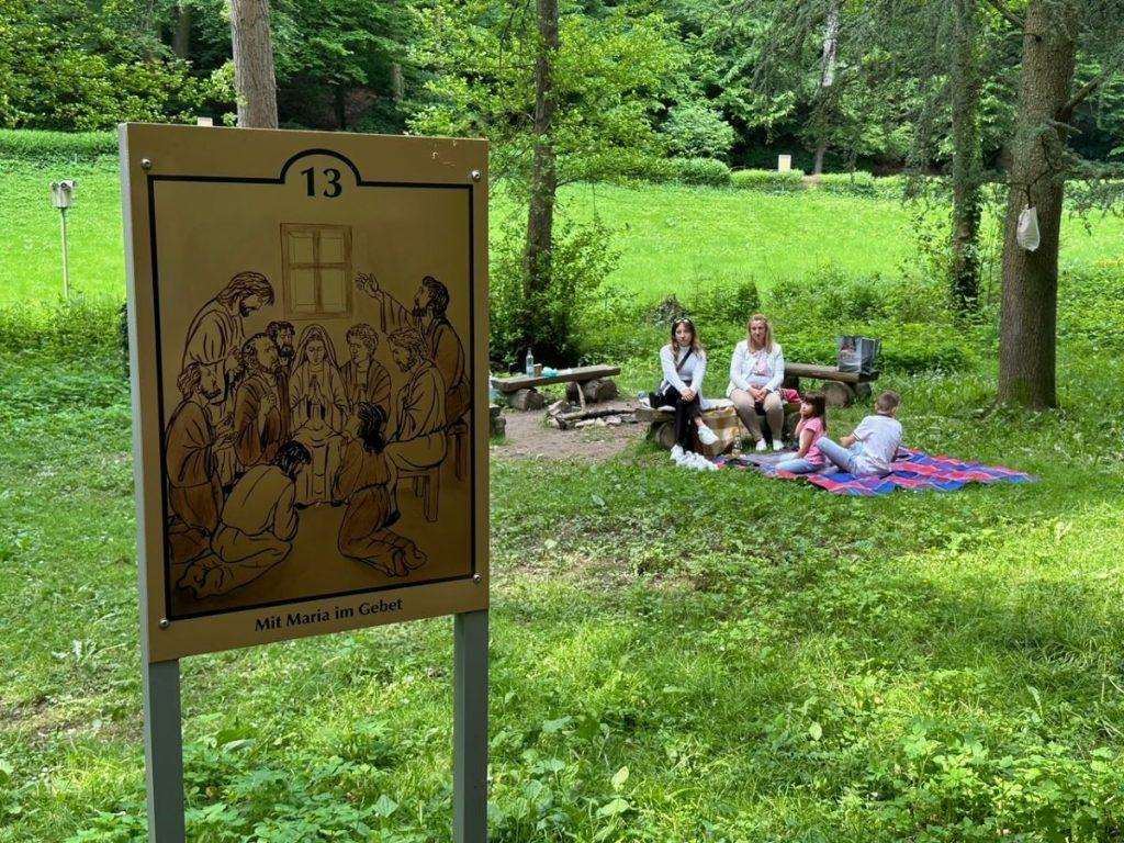 HODOČASNIČKO SVETIŠTE S TRADICIJOM OD 1309. GODINE: Hrvatski vjernici će na Duhovski ponedjeljak ponovno u Marienthal HODOČASNIČKO SVETIŠTE S TRADICIJOM OD 1309. GODINE: Hrvatski vjernici će na Duhovski ponedjeljak ponovno u Marienthal