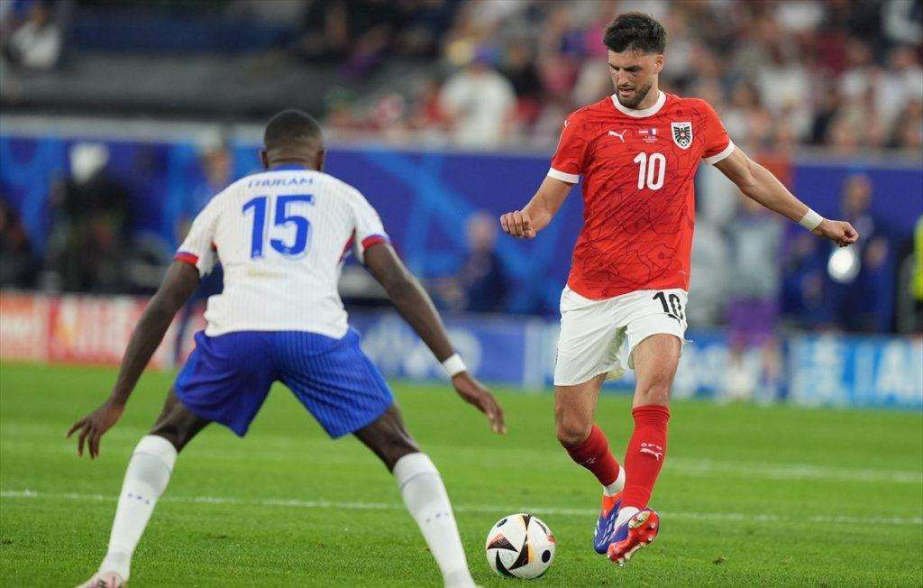 UZBUDLJIVA UTAKMICA U DÜSSELDORFU: Francuska s 1:0 pobijedila Austriju uz ozljedu Mbappéa kojem je slomljen nos