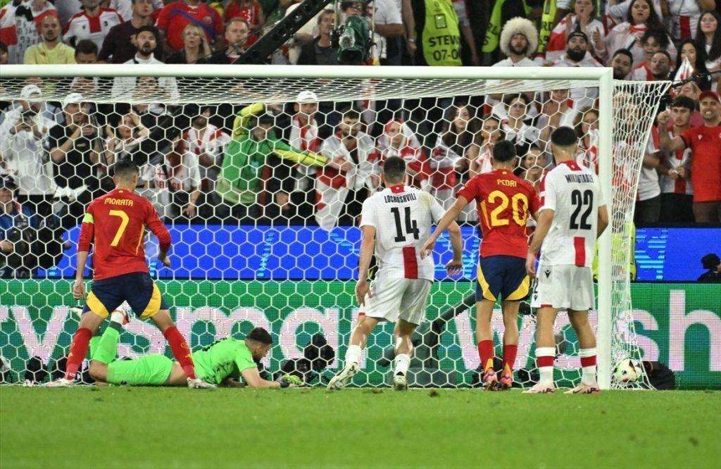 ZAVRŠENA LIJEPA GRUZIJSKA BAJKA: Španjolska deklasirala Gruziju, pogodak Olma za konačnih 4:1 Detalj s utakmice Španjolska - Gruzija / Foto: Anadolu