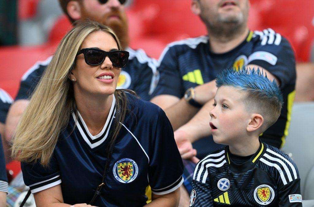 GOLIJADA NA OTVARANJU EURA: Njemačka s 5:1 deklasirala Škotsku na prepunom stadionu u Münchenu Navijači Škotske / Foto: Anadolu