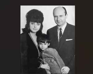 Obitelj Kulenović, Marijana i Nahid sa sinom Džaferom (Jeffom) / Foto: Obiteljski arhiv ustupljen Fenixu)