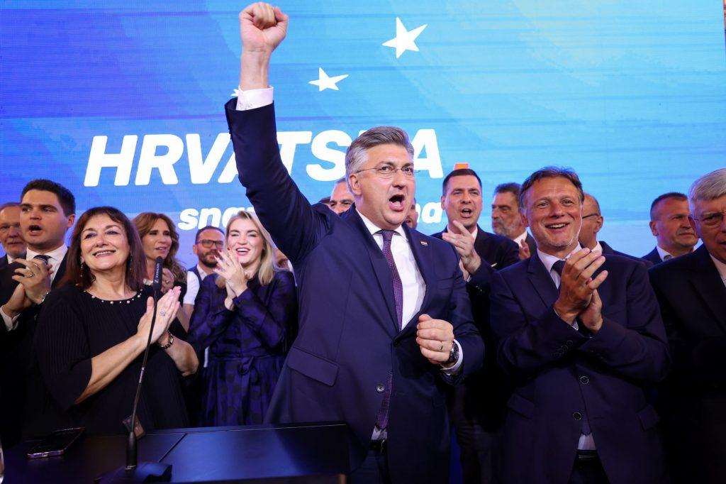 HDZ UVJERLJIVO POBIJEDIO I NA EU IZBORIMA: Sa 34,6 posto glasova HDZ osvojio 6 mandata, SDP 4, po jedan DP i Možemo! - Plenković osvojio najviše glasova Andrej Plenković nakon pobjede na Europskim izboria (ILUSTRACIJA) / Foto: Hina