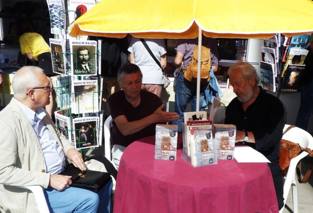 "TIGAR" NA SAJMU KNJIGA U BUDIMPEŠTI: Bilosnićev „Tigar“ predstavljen na najvećem mađarskom sajmu knjiga Autor među predstavljačima i uzvanicima / Foto: Fenix (SK)