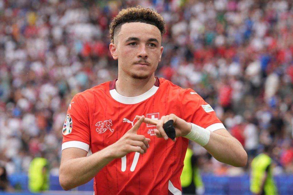 ITALIJA PALA U BERLINU: Švicarska s 2:0 zasluženo izborila četvrtfinale Ruben Vargas iz Švicarske slavi nakon što je postigao gol tijekom nogometne utakmice osmine finala UEFA Eura 2024. između Švicarske i Italije / Foto: Anadolu