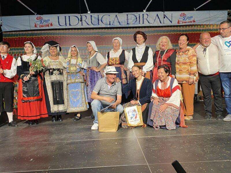 GLAZBOM I PLESOM SPOJENI: Deseta Ugljanska noć održana je pod zvjezdanim nebom Održana Ugljanska plava noć / Foto: (Andrina Luić /HGB)