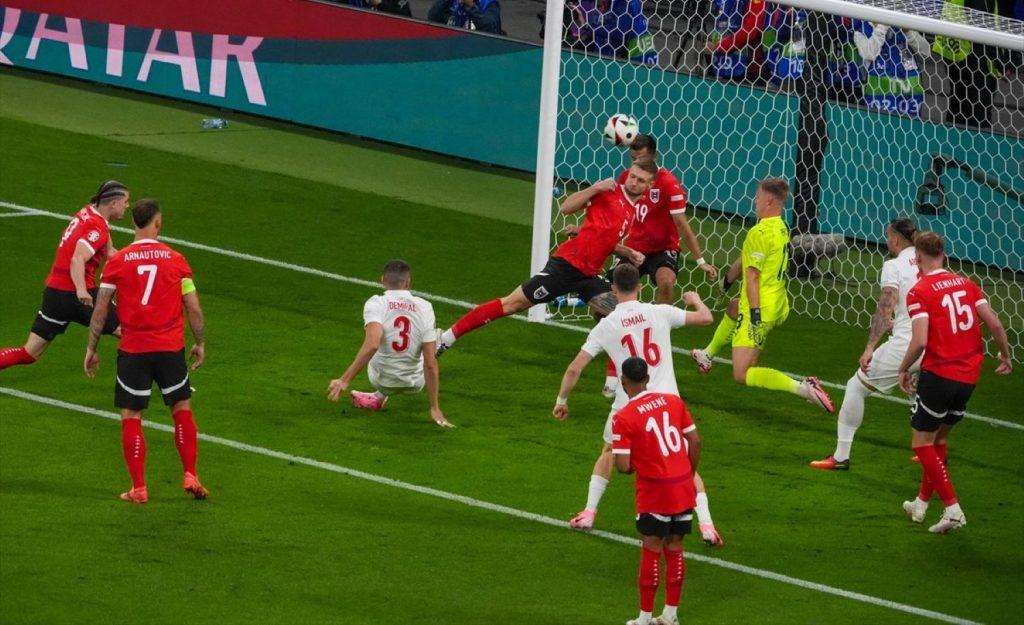 Demirel (s brojem 3) postiže pogodak na utakmici Turska - Austrija / Foto: Anadolu