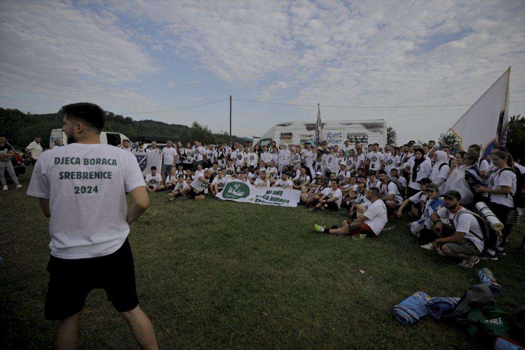 OBILJEŽAVANJE 29. GODIŠNJICE GENOCIDA: Oko 5.000 sudionika "Marša mira" krenulo ka Srebrenici Sudionici Marša mira za Srebrenicu / Foto: Anadolu