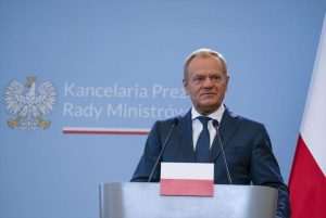 IMA SVOJE DOSTOJANSTVO: Neodlazak u Bijelu kuću Tusk objasnio riječima "Neću ni s kim razgovarati na koljenima" Poljski premijer Donald Tusk / Foto: Anadolu