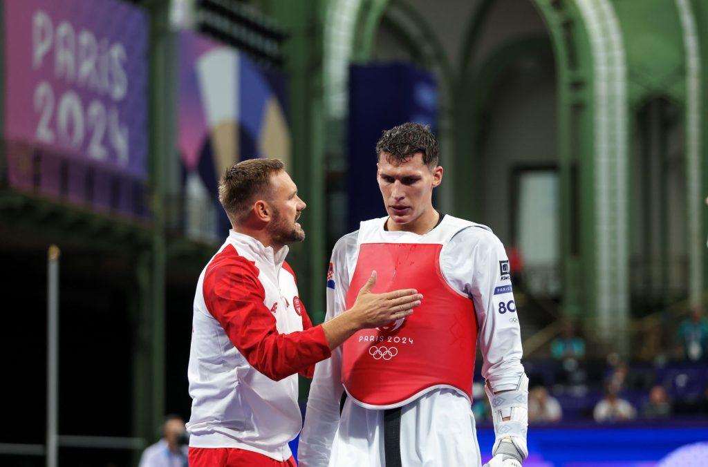 NIJE IŠLO: Hrvatski taekwondo reprezentativac Ivan Šapina ostao bez brončane medalje Hrvatski taekwondo borac Ivan Šapina i trener Dejan Mesarov / Foto: Hina