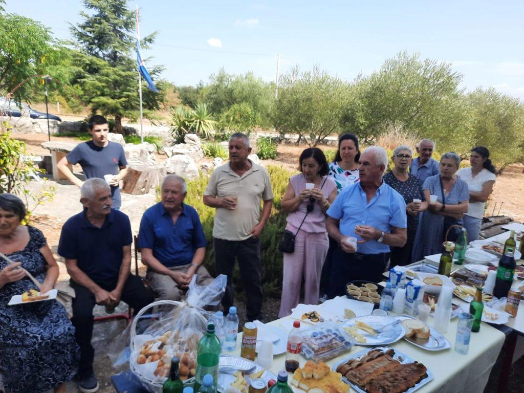 DON MLADEN KAČAN SE OPROSTIO OD SVOJIH ŽUPLJANA: Mještani Galovca se prisjetili njegovog dolaska i riječi koje im je tada uputio Foto: Fenix (MD)