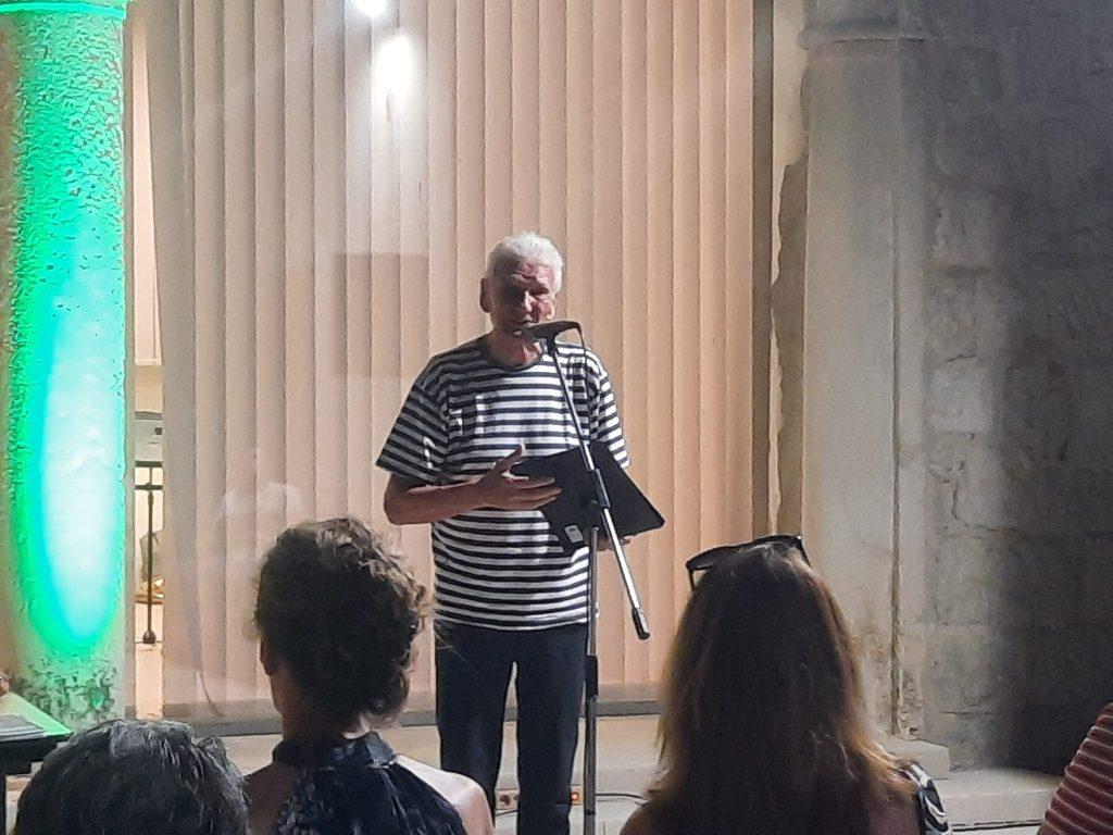 POD PAŠKIM NEBOM, U KNEŽEVU DVORU: Pjesnici iz hrvatskog iseljeništva otkrili što ih povezuje Enes Kišević, bosanskohercegovački pjesnik i dramski umjetnik / Foto: Fenix (MD)