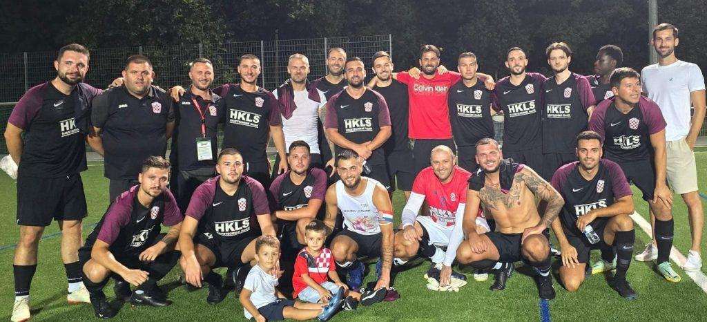 TREĆA UZASTOPNA POBJEDA: Croatia Frankfurt II je s 4 pogotka Sameda Eskija upisala 7:3 pobjedu na gostovanju kod SG 28 Ffm Druga momčad Croatije Frankfurt / Foto: Fenix (DJ. Šokac)